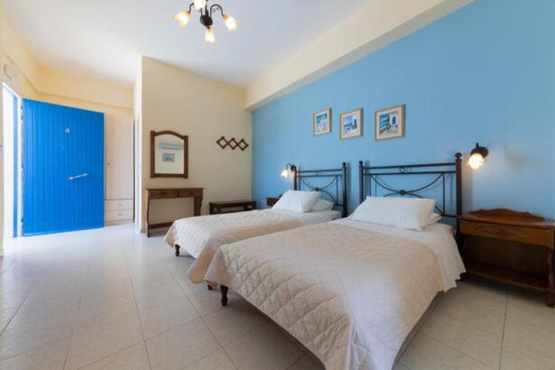 Sardis Rooms Kímolos Exteriör bild