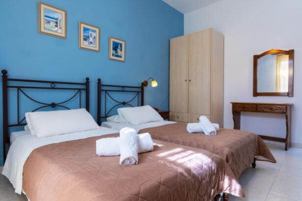 Sardis Rooms Kímolos Exteriör bild
