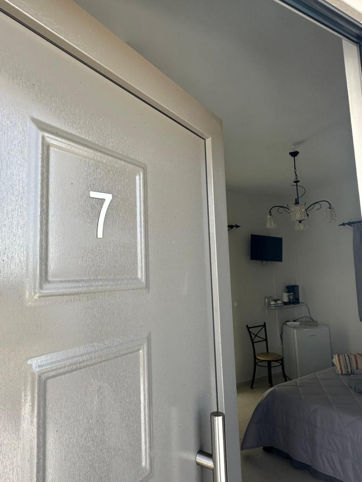 Sardis Rooms Kímolos Exteriör bild